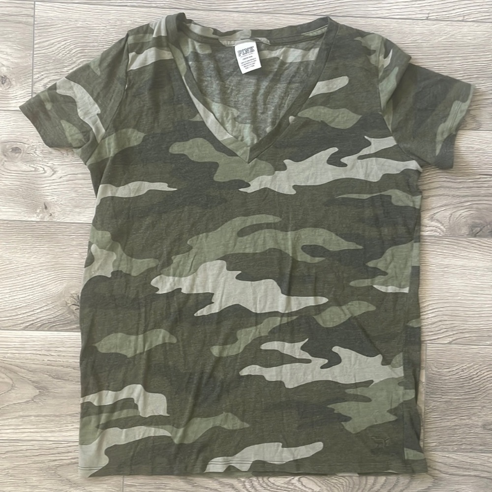 Victoria's Secret Pink Perfect V Neck Tee Camo Large
